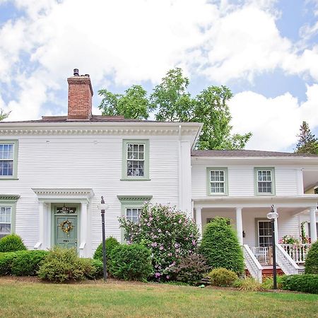 Daniel Stebbins B And B South Hadley Екстериор снимка